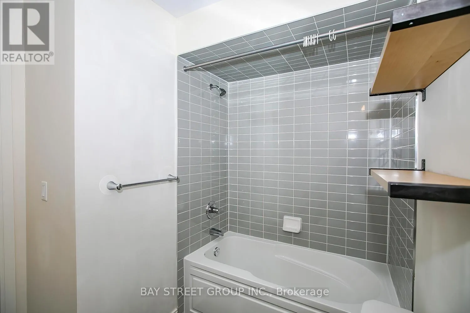 107 - 100 DUFAY ROAD