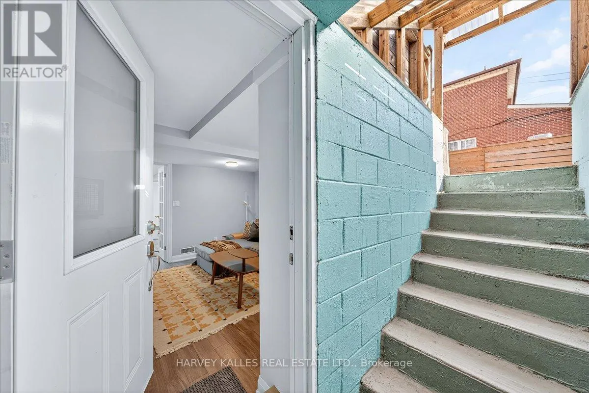 338 BARTLETT AVENUE N