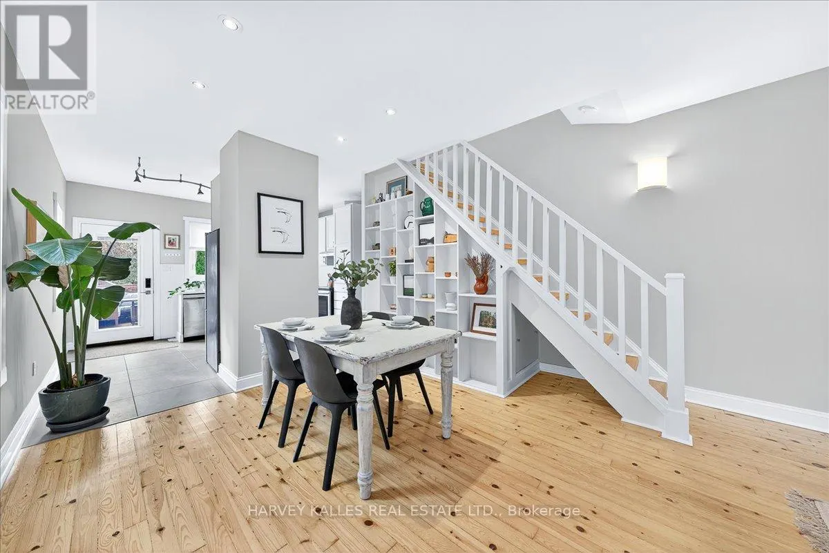 338 BARTLETT AVENUE N