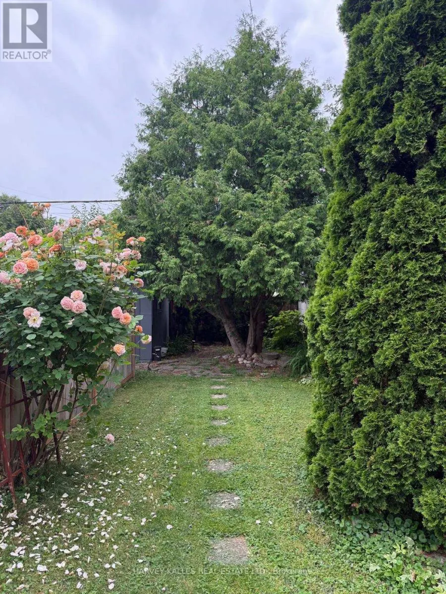 338 BARTLETT AVENUE N