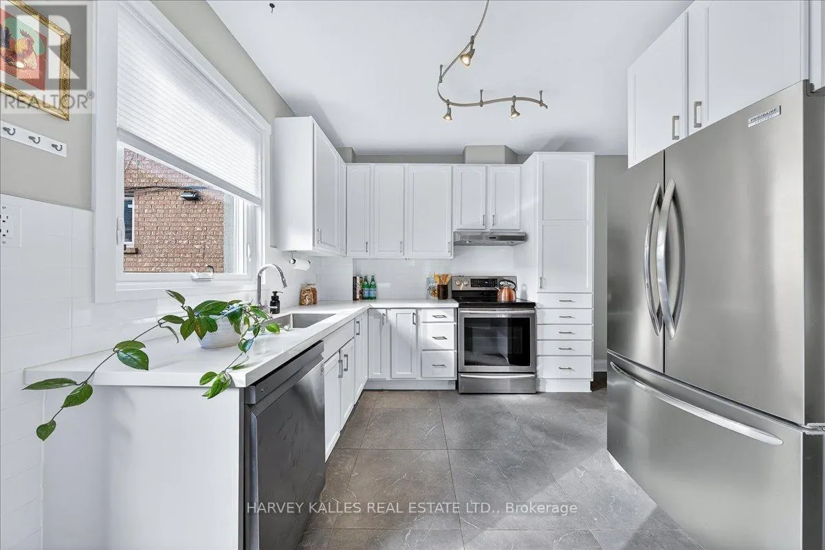 338 BARTLETT AVENUE N