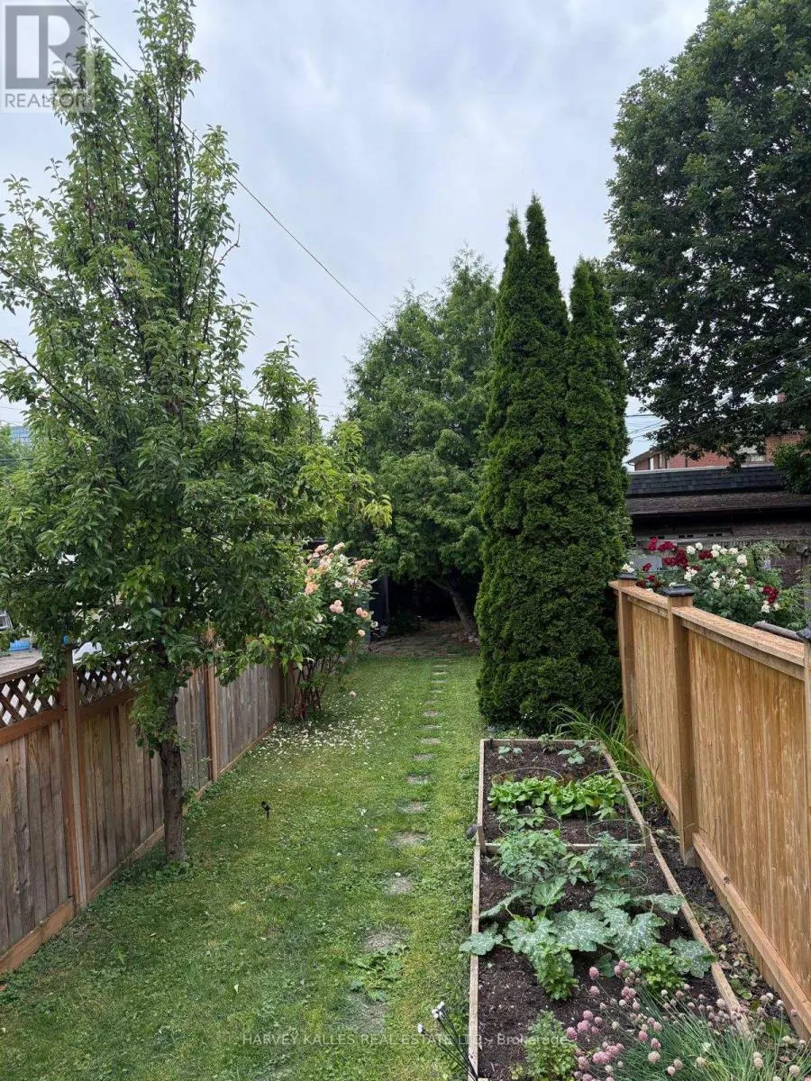 338 BARTLETT AVENUE N