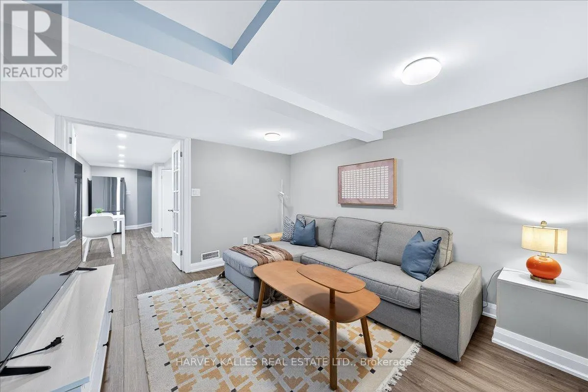 338 BARTLETT AVENUE N