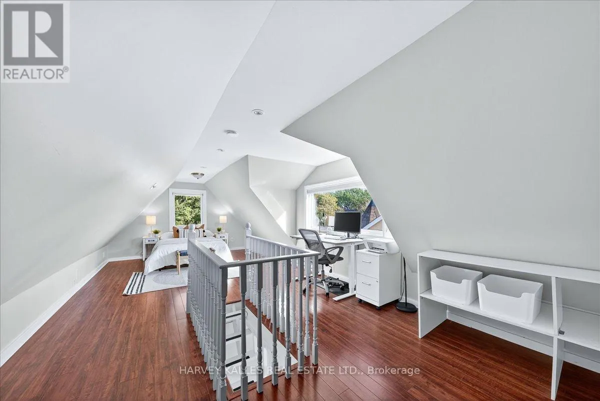 338 BARTLETT AVENUE N