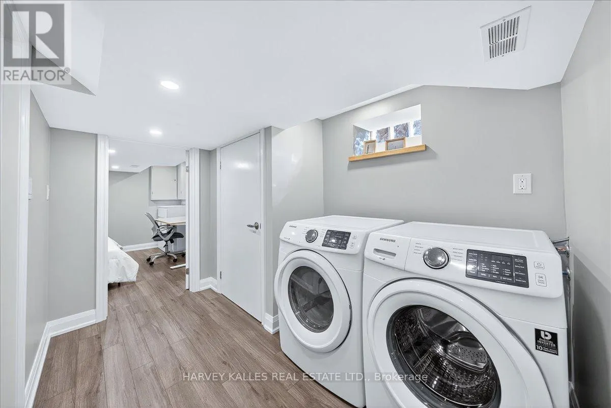 338 BARTLETT AVENUE N