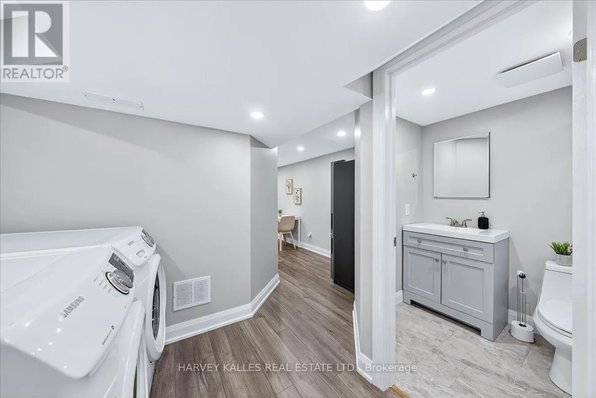 338 BARTLETT AVENUE N