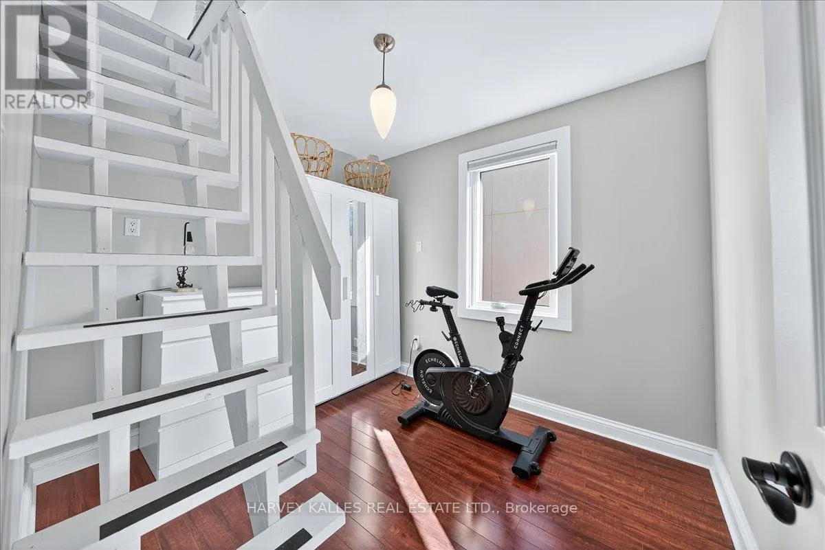 338 BARTLETT AVENUE N