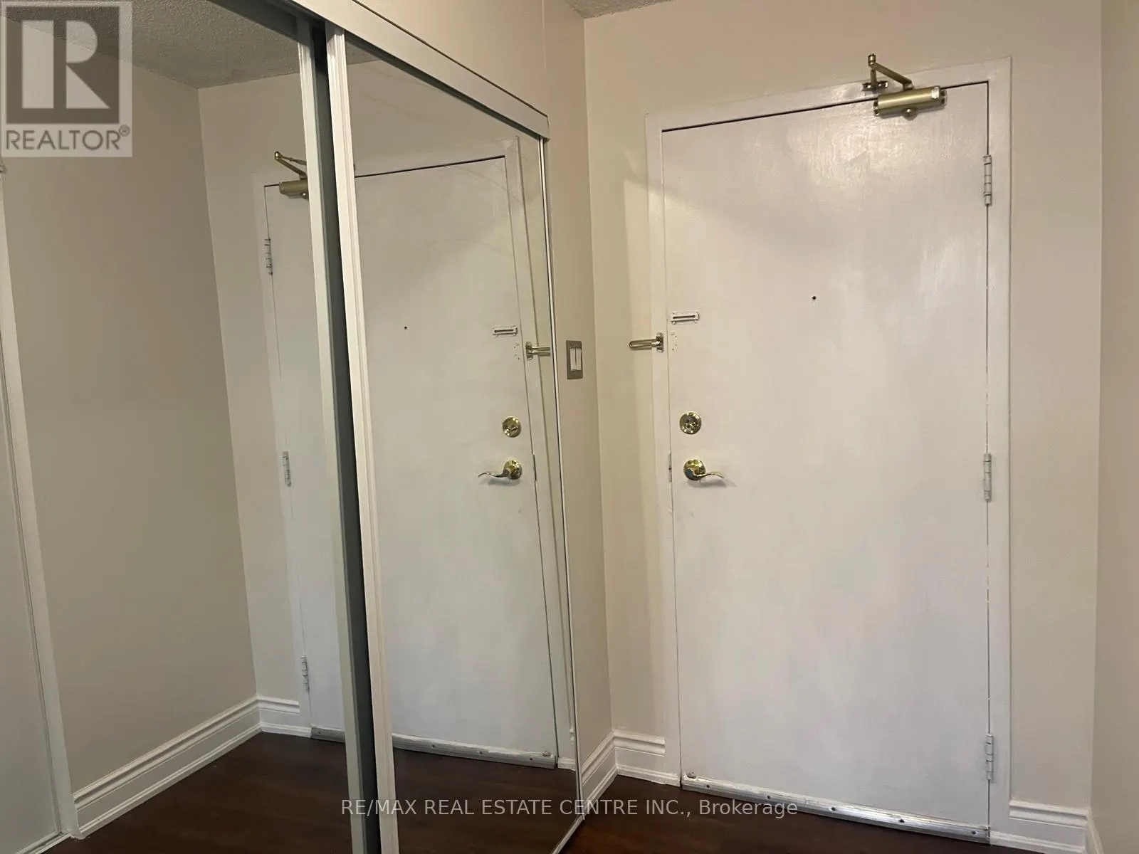 2408 - 400 WEBB DRIVE