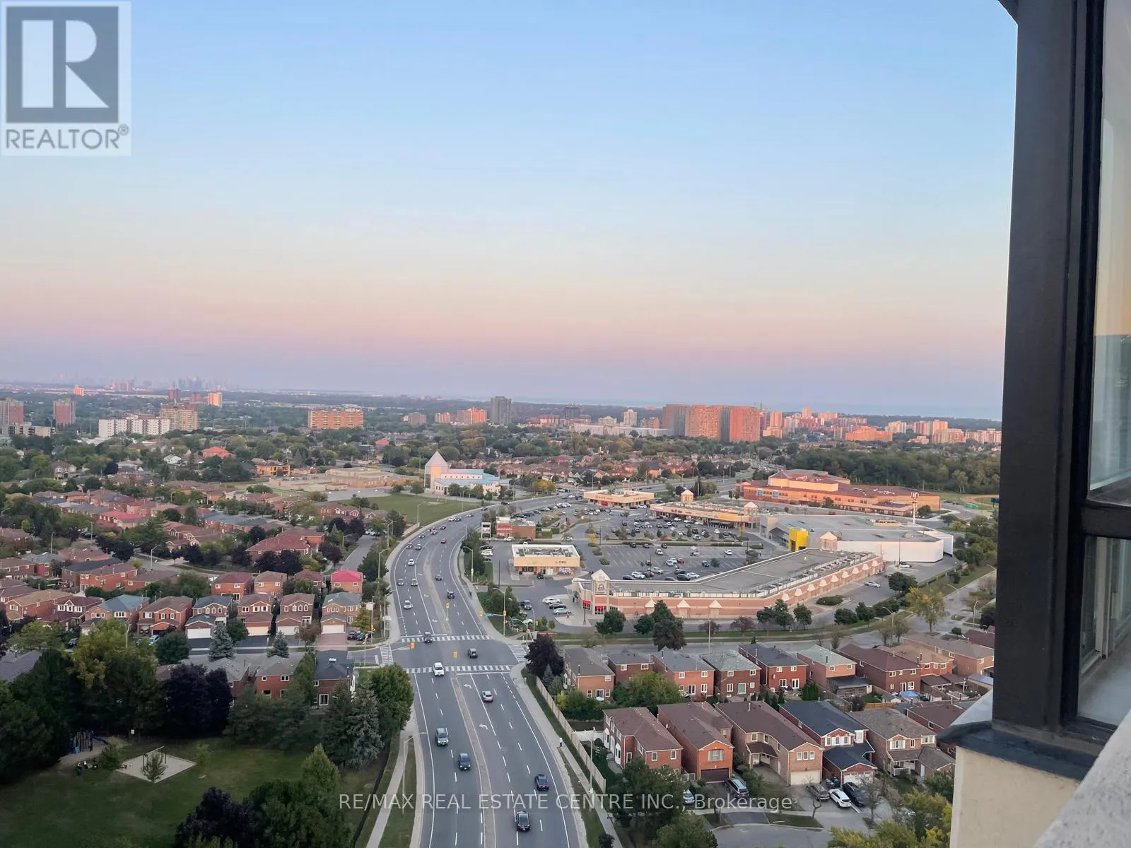 2408 - 400 WEBB DRIVE