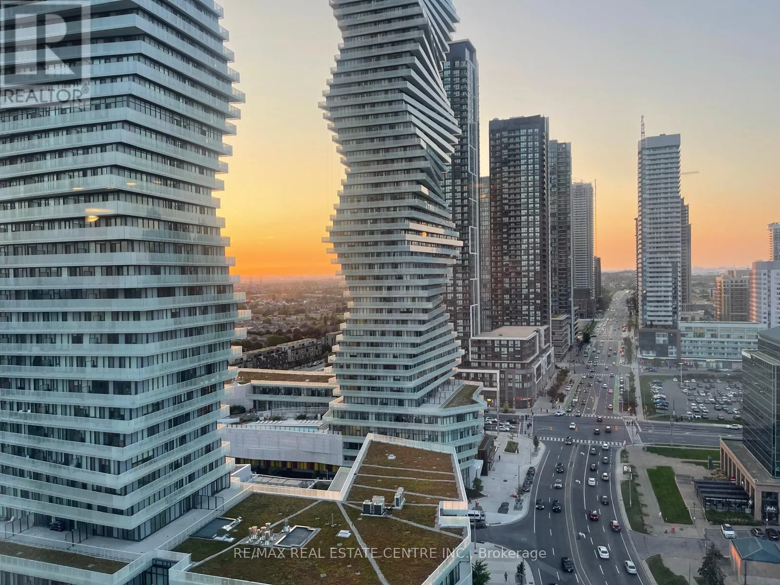 2408 - 400 WEBB DRIVE