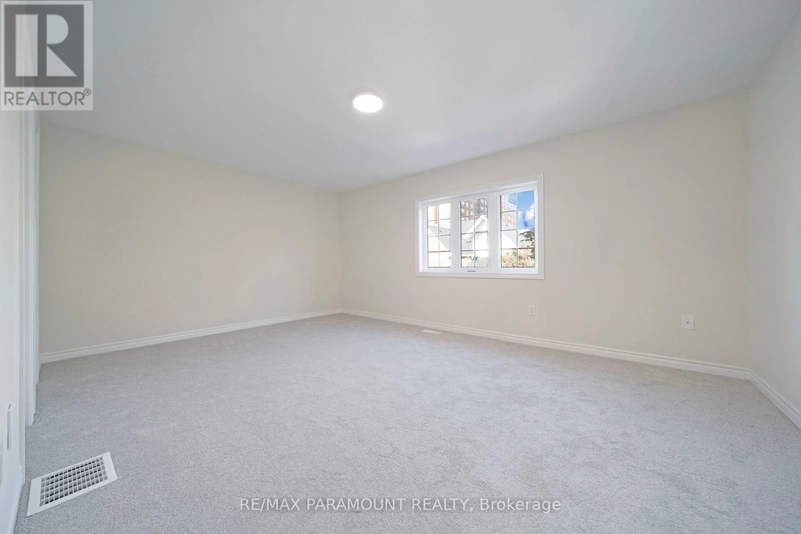 37 - 1575 SOUTH PARADE COURT