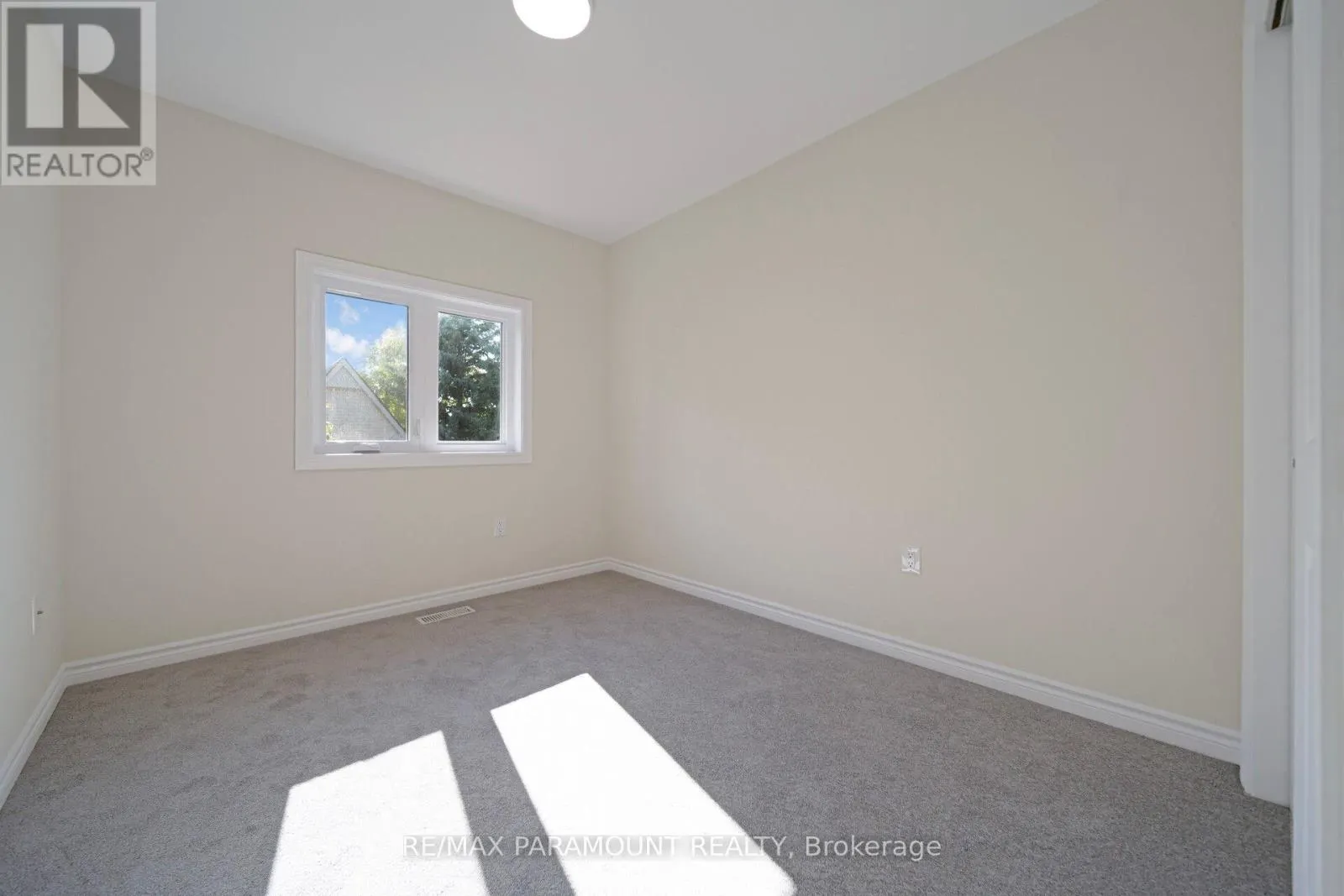 37 - 1575 SOUTH PARADE COURT