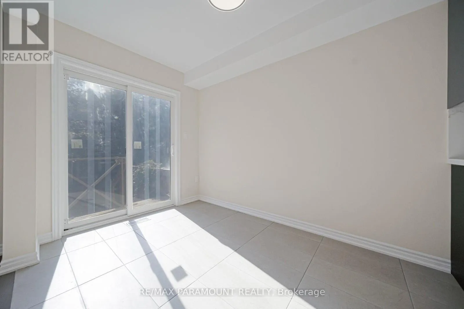 37 - 1575 SOUTH PARADE COURT