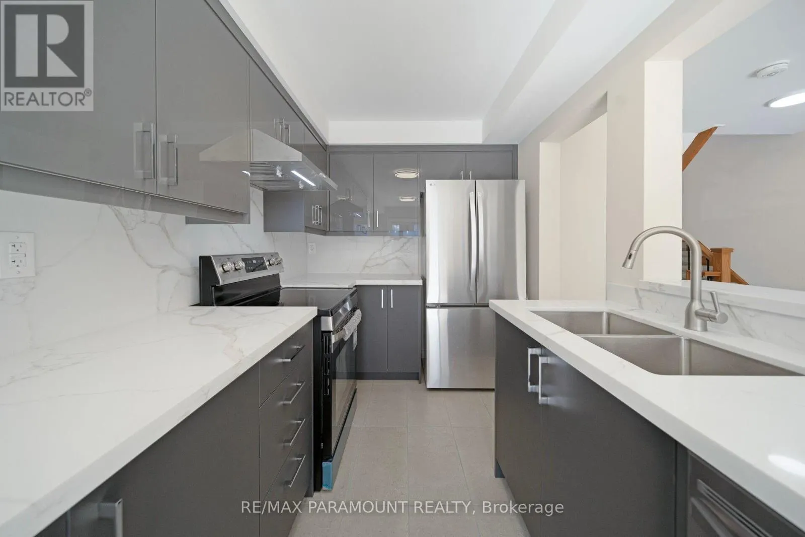 37 - 1575 SOUTH PARADE COURT