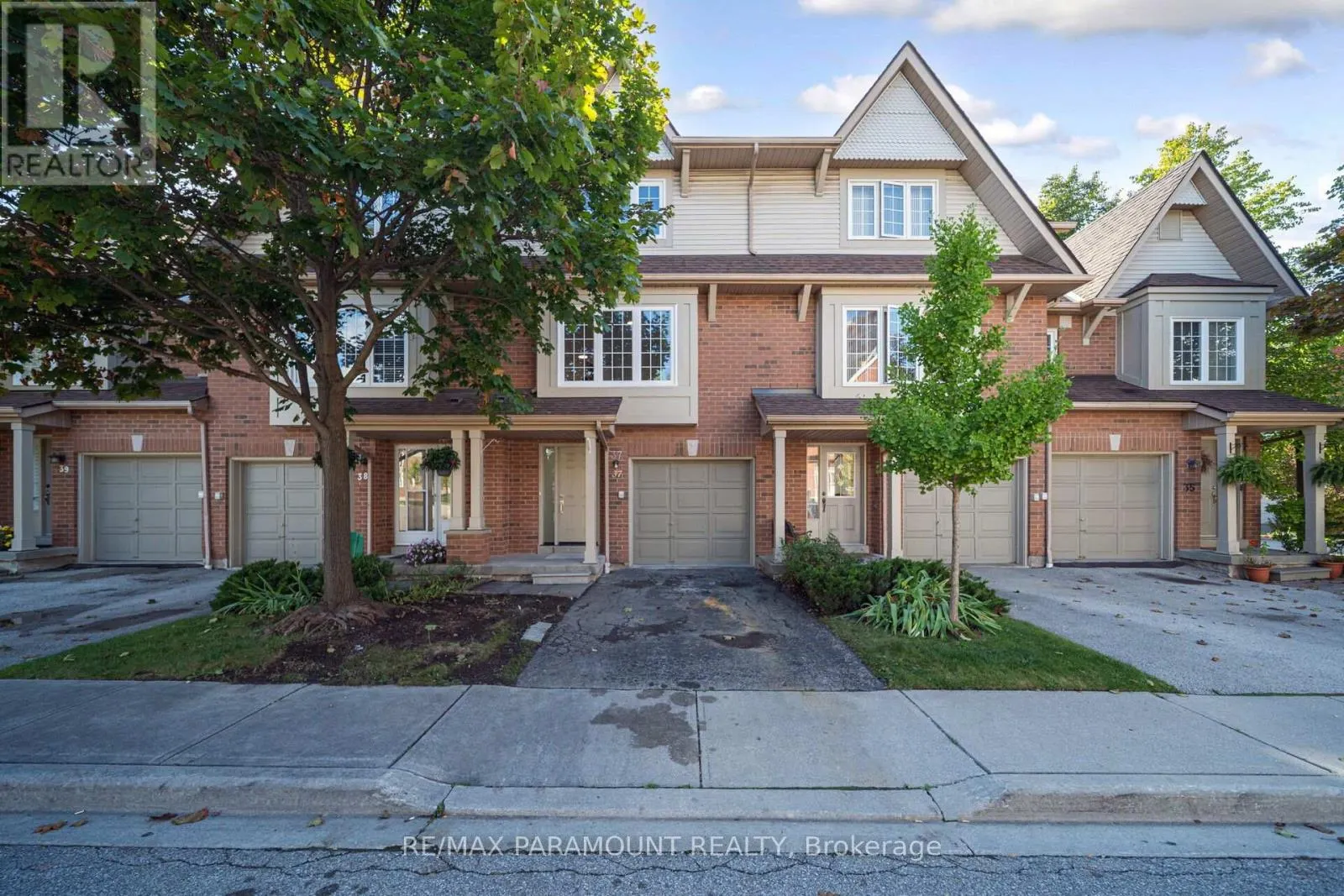 37 - 1575 SOUTH PARADE COURT