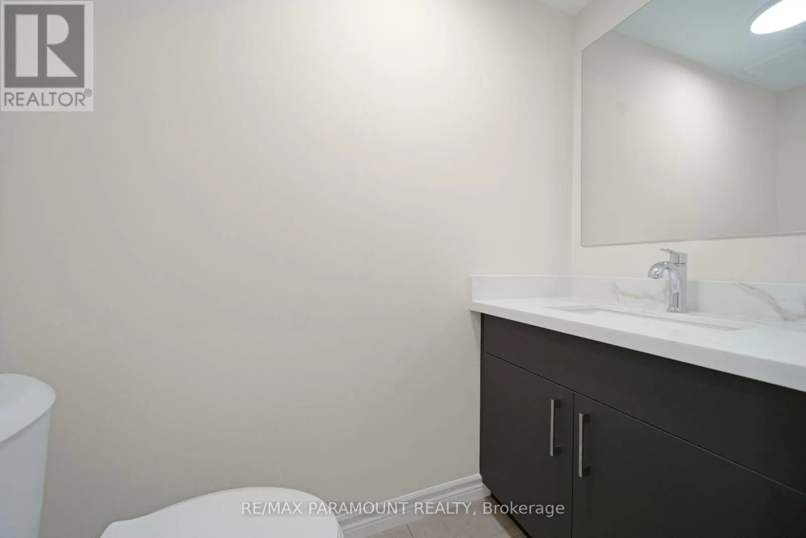 37 - 1575 SOUTH PARADE COURT