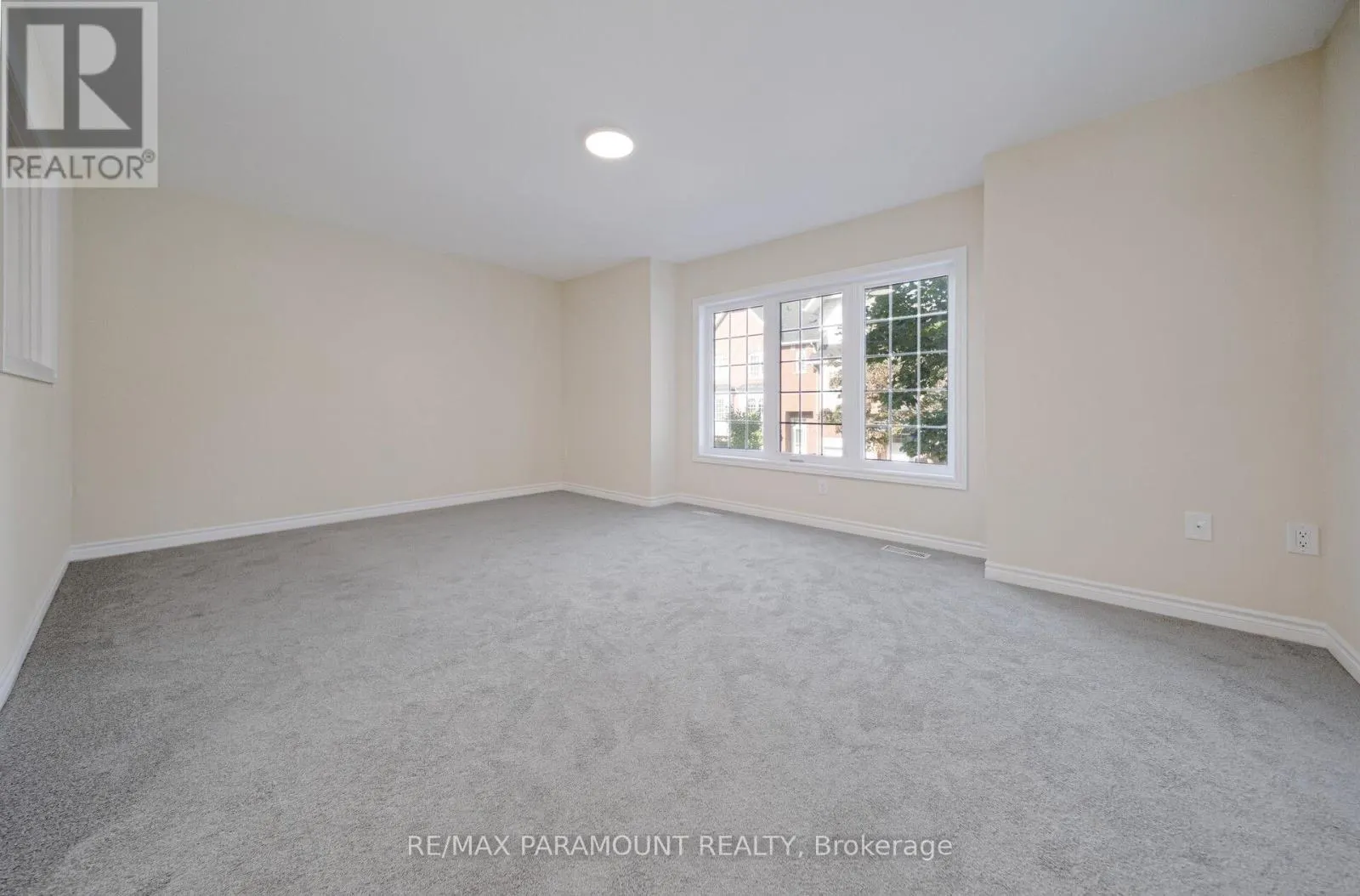 37 - 1575 SOUTH PARADE COURT