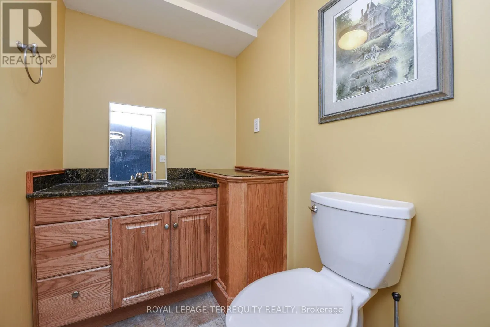 20 HALLOW CRESCENT N