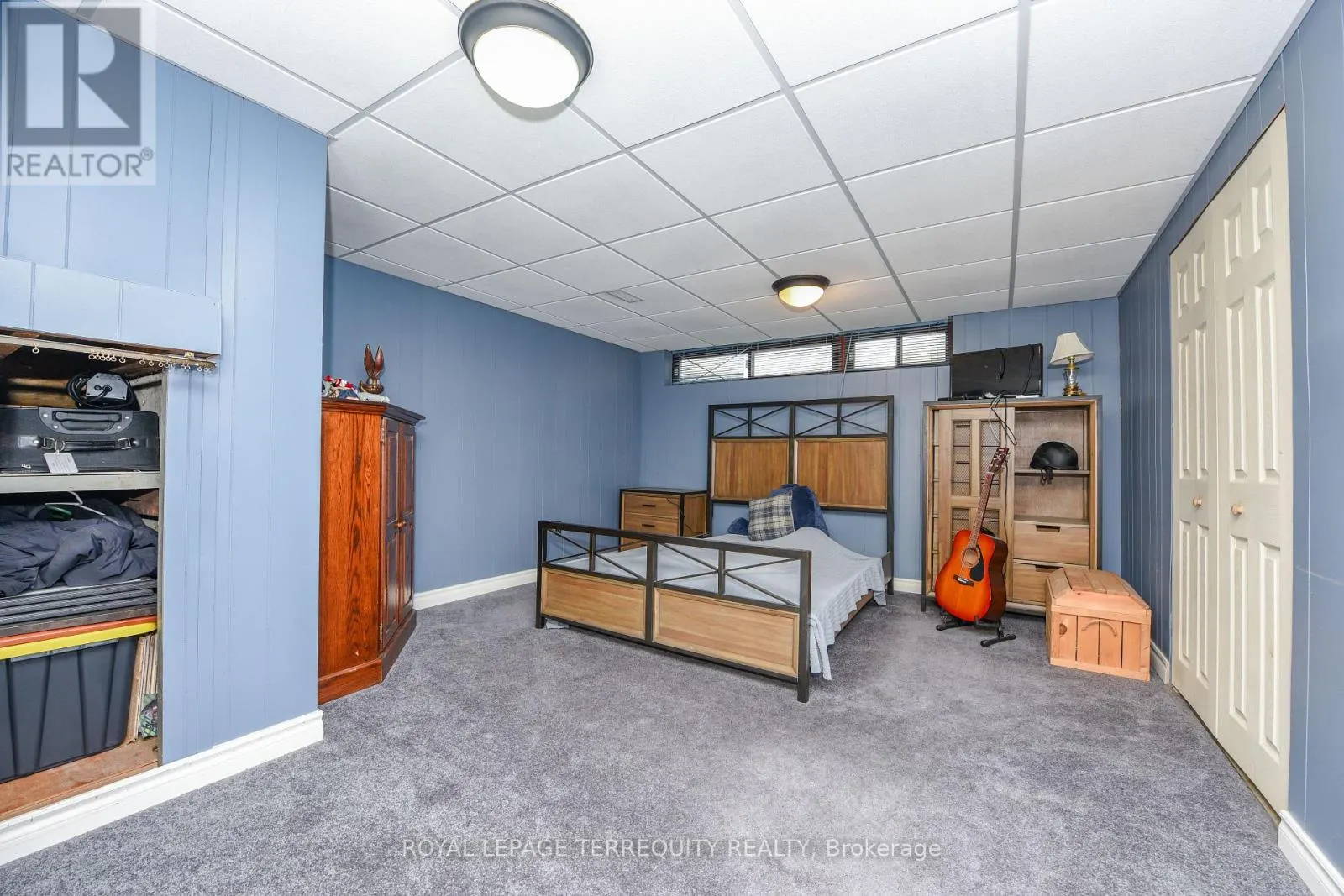 20 HALLOW CRESCENT N