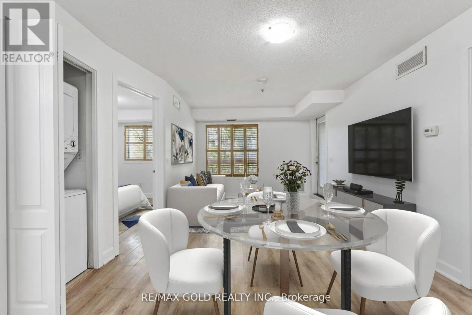 2104 - 6 DAYSPRING CIRCLE