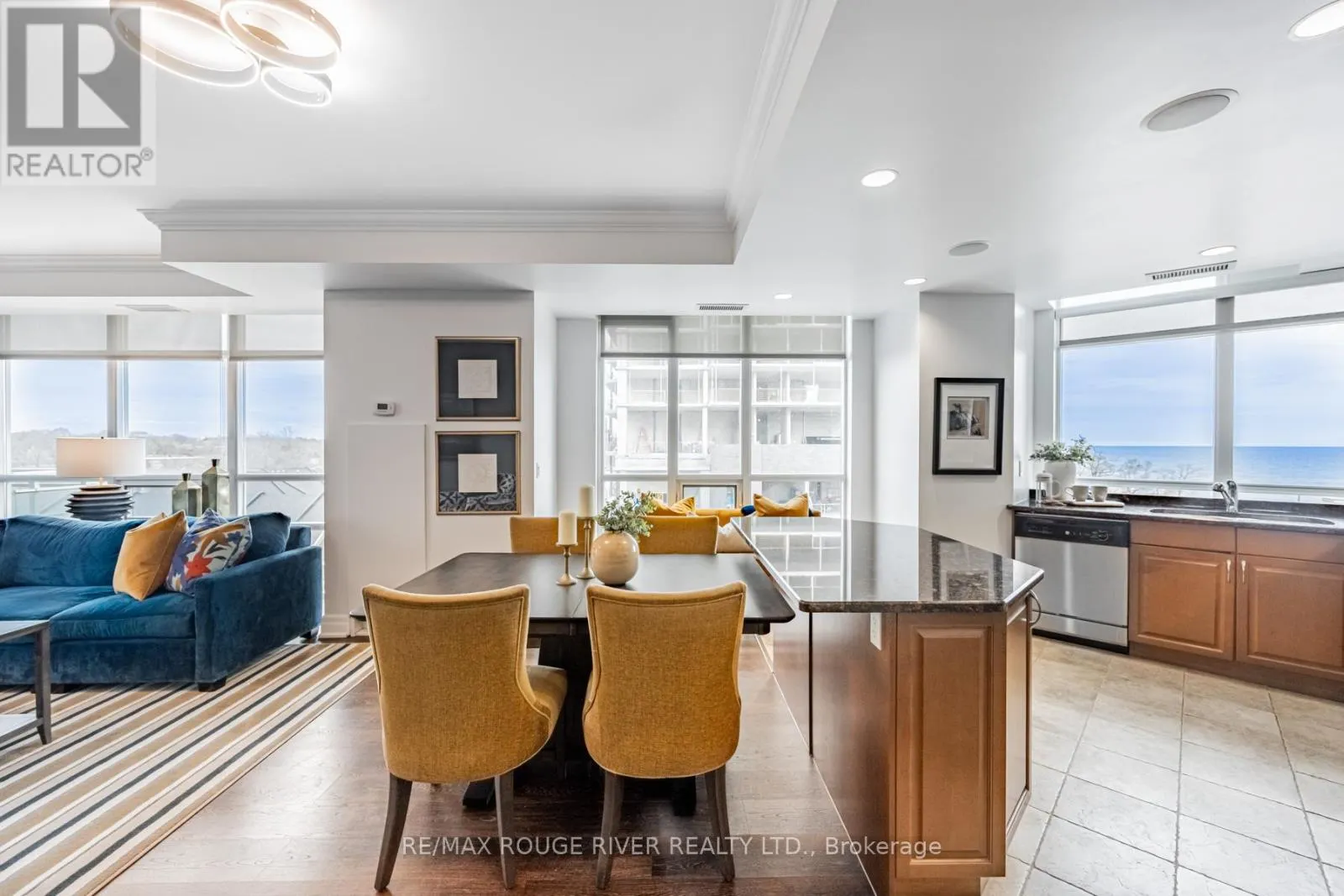 601 - 360 PEARL STREET