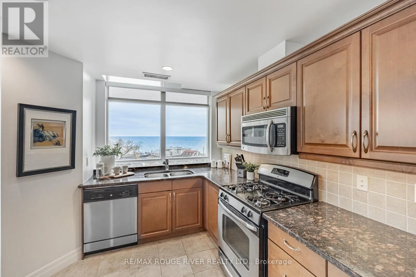 601 - 360 PEARL STREET