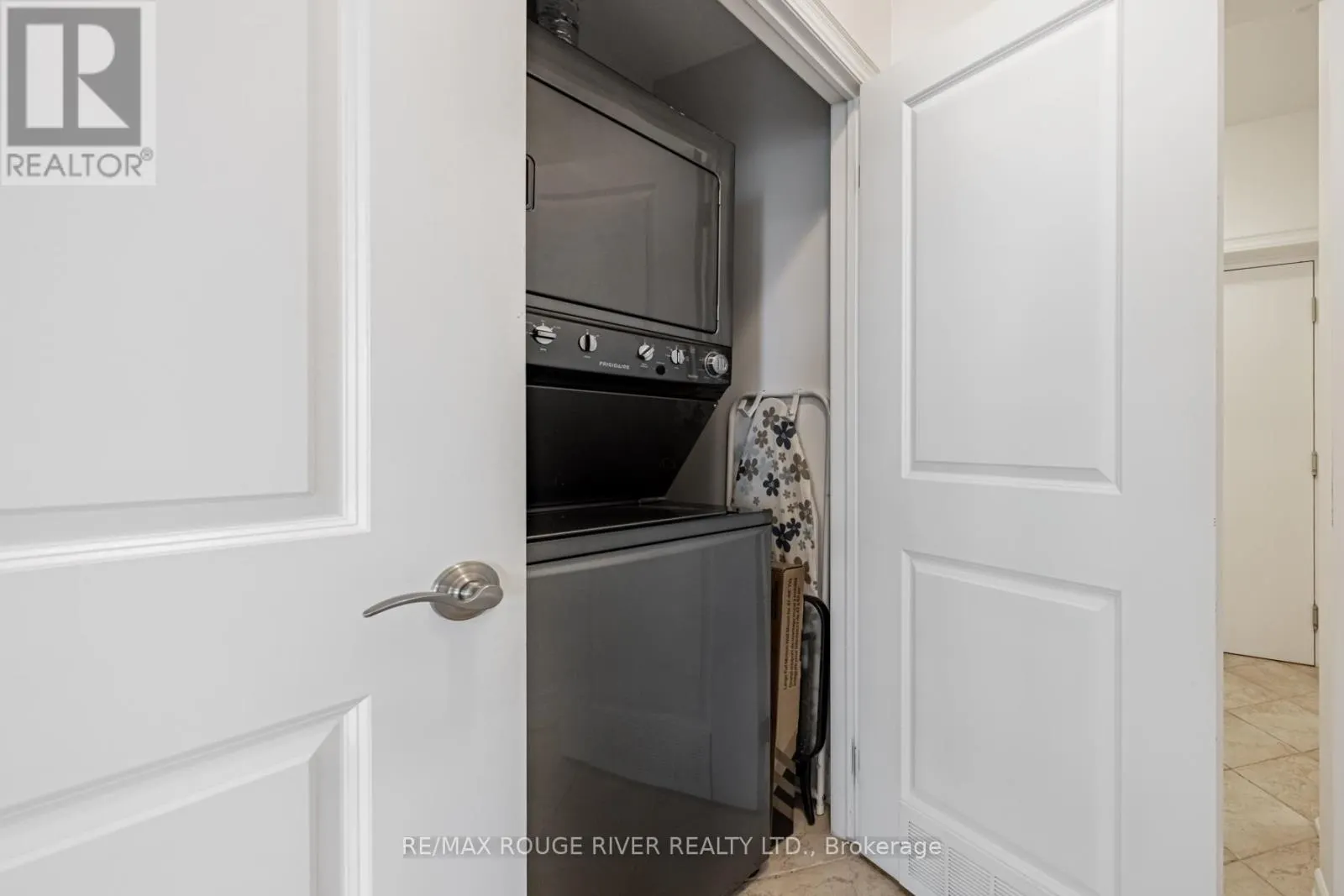 601 - 360 PEARL STREET