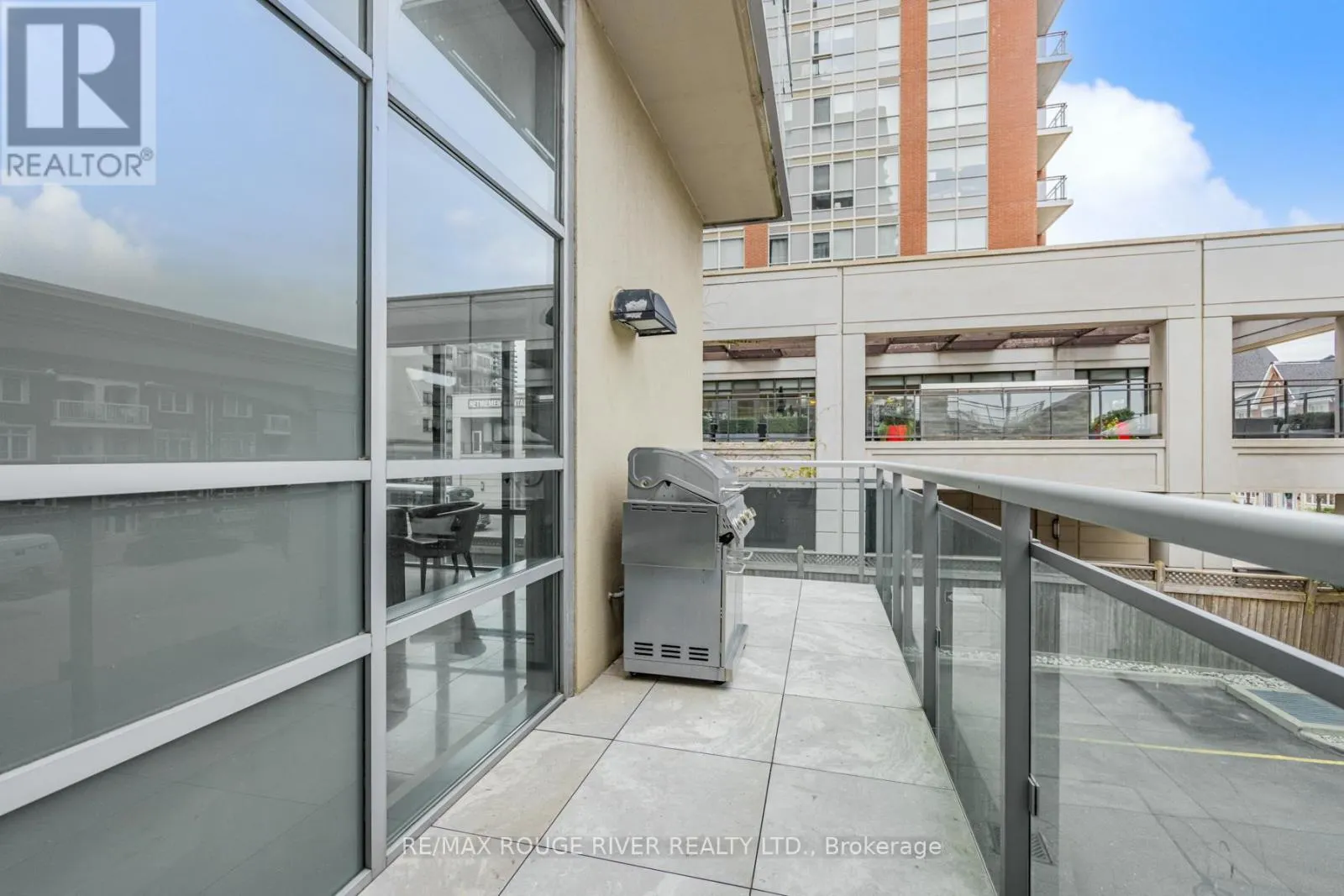 601 - 360 PEARL STREET