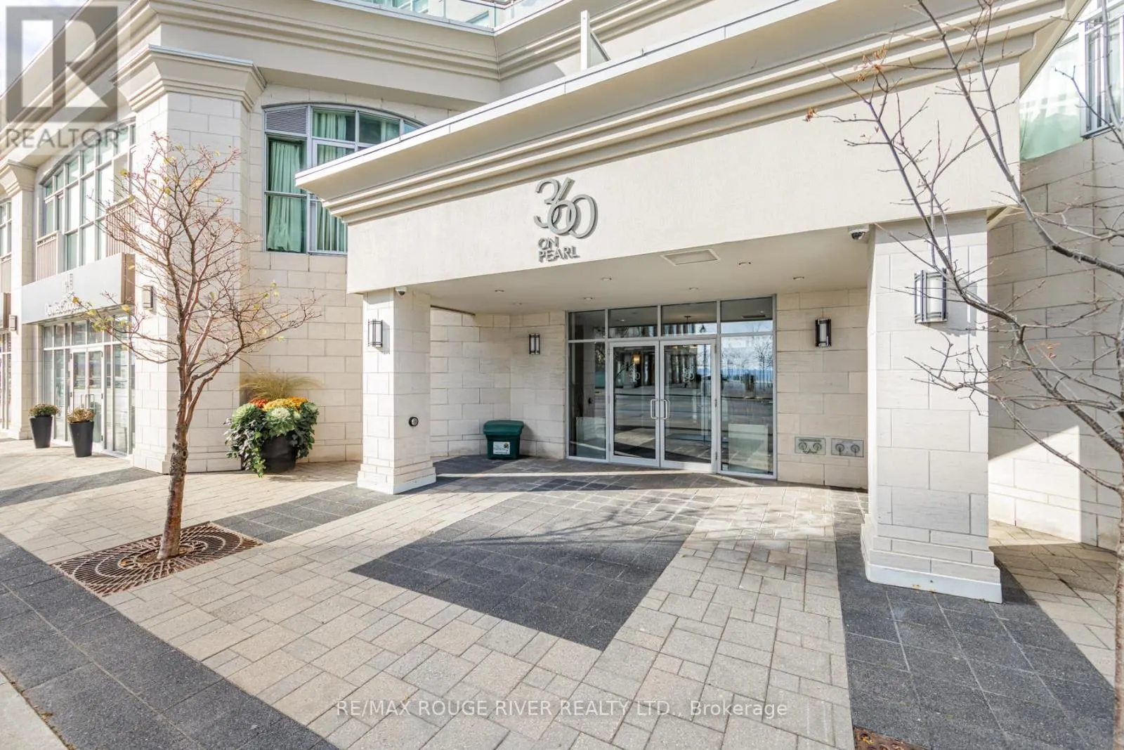 601 - 360 PEARL STREET