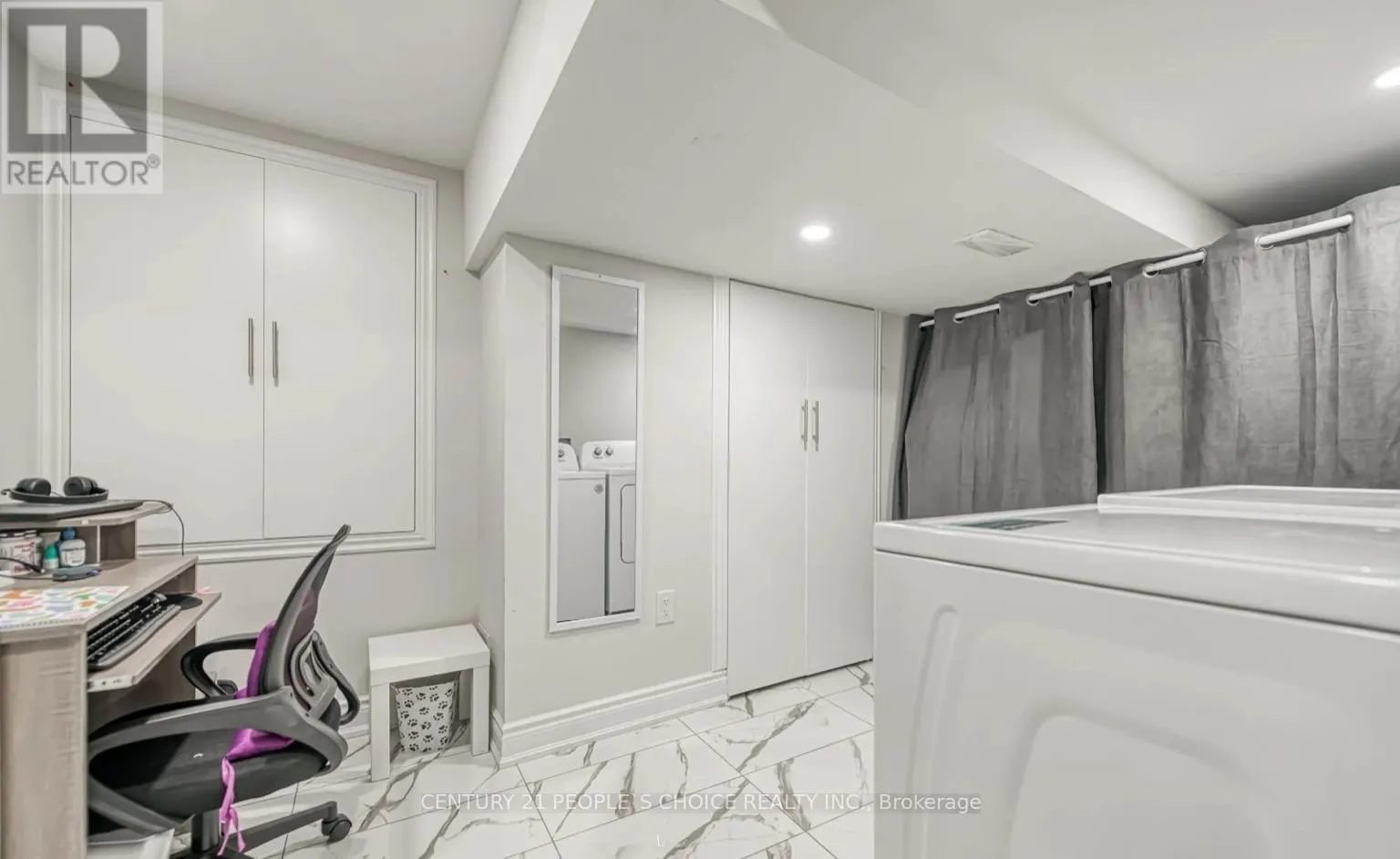 BASEMENT - 33 EZRA CRESCENT