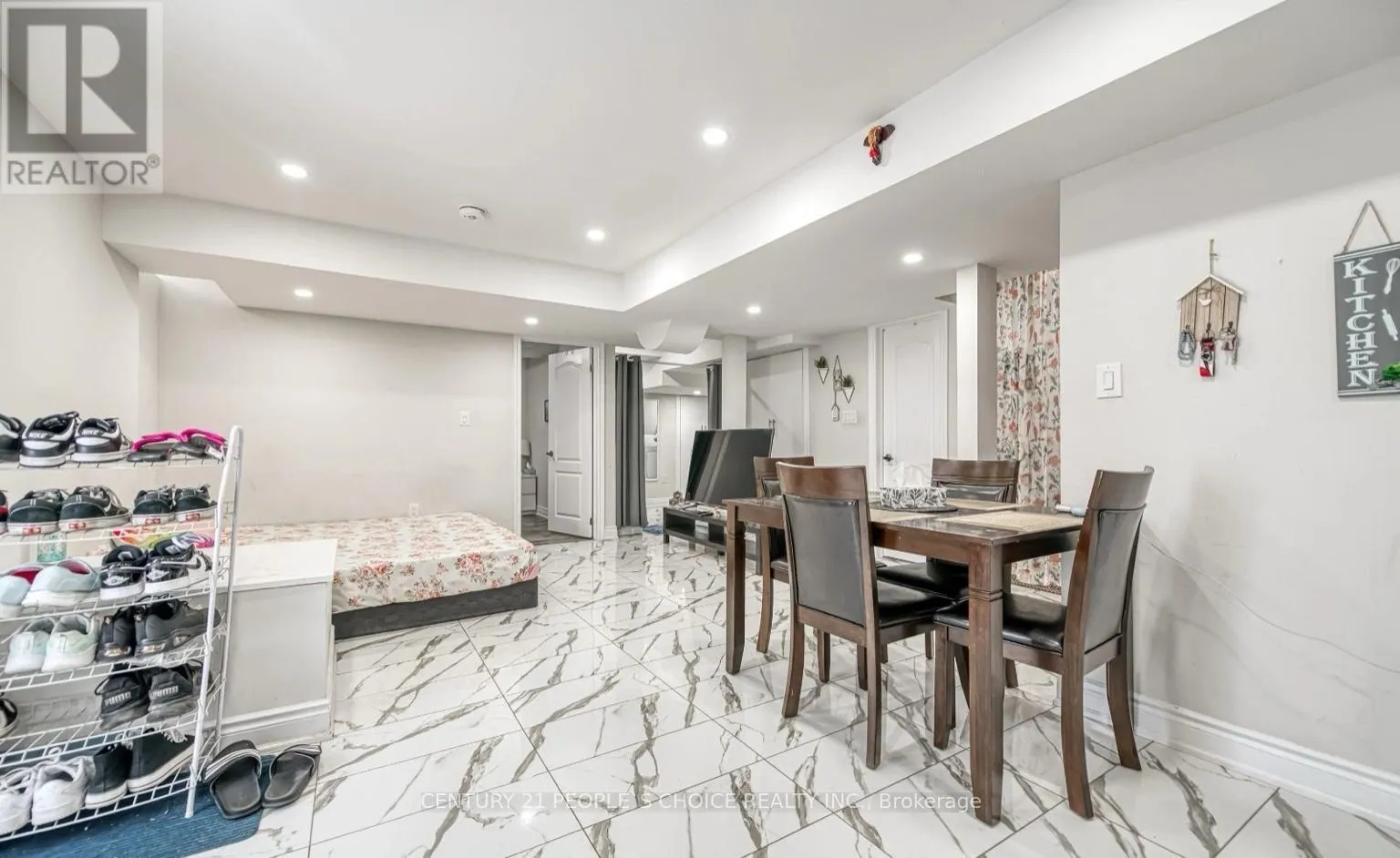 BASEMENT - 33 EZRA CRESCENT