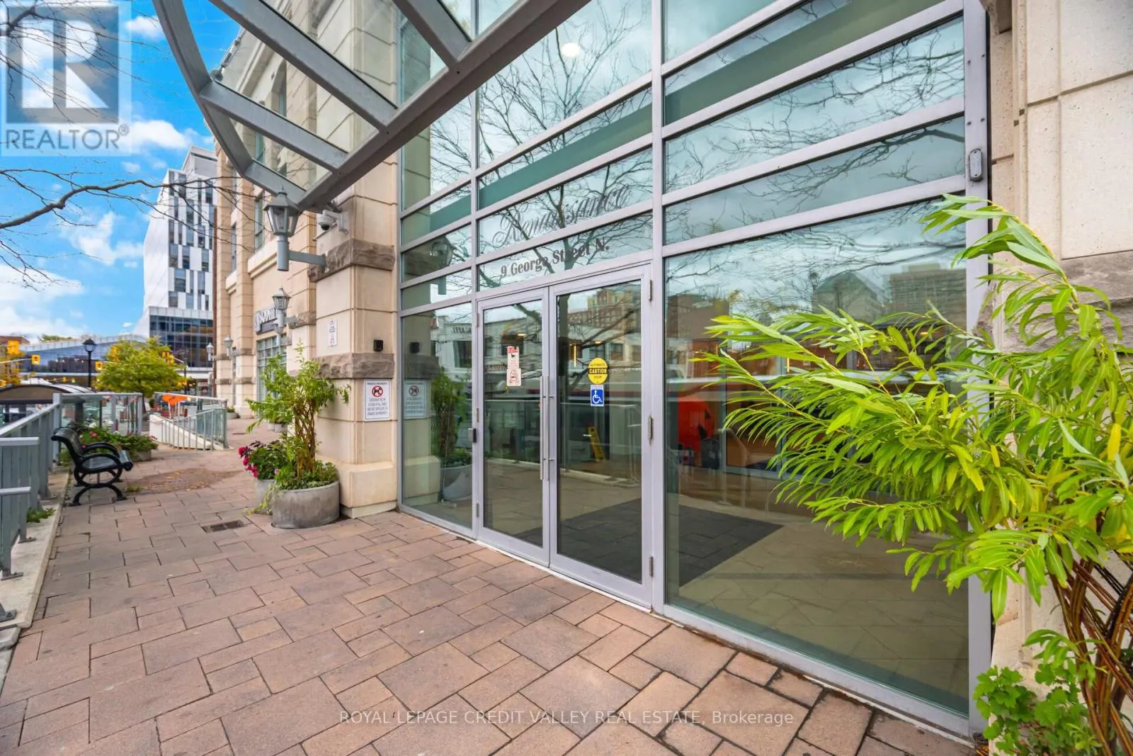 2407 - 9 GEORGE STREET N