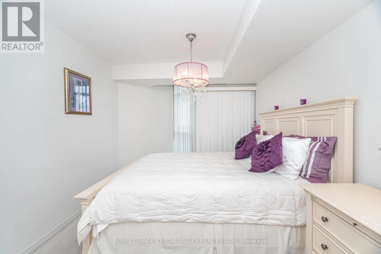 2407 - 9 GEORGE STREET N