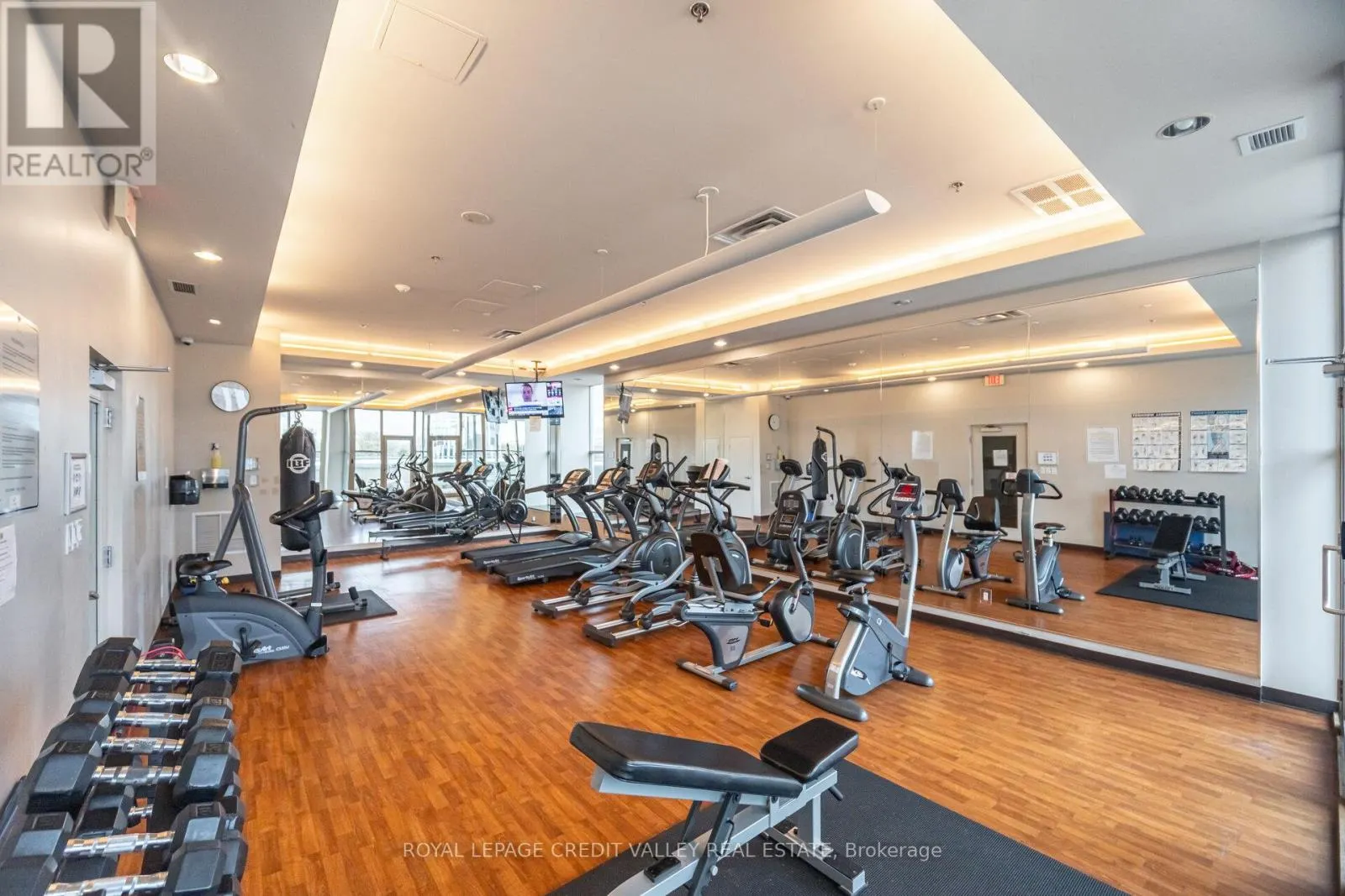 2407 - 9 GEORGE STREET N