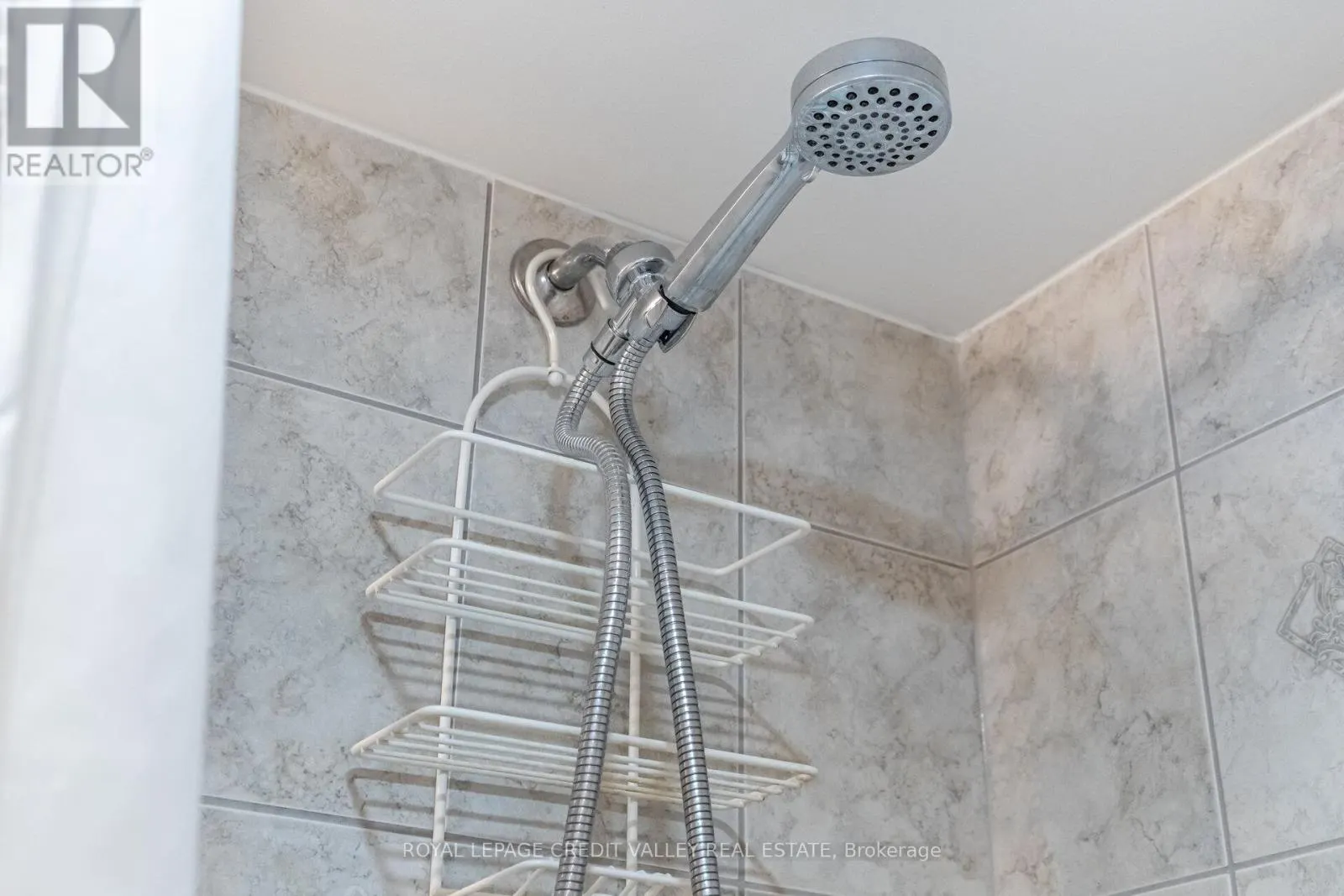 2407 - 9 GEORGE STREET N