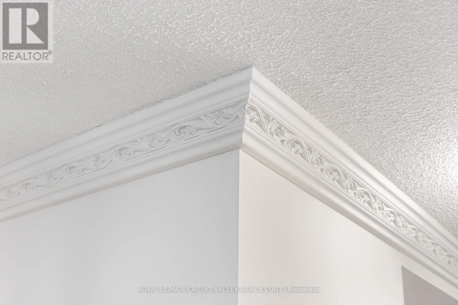 2407 - 9 GEORGE STREET N