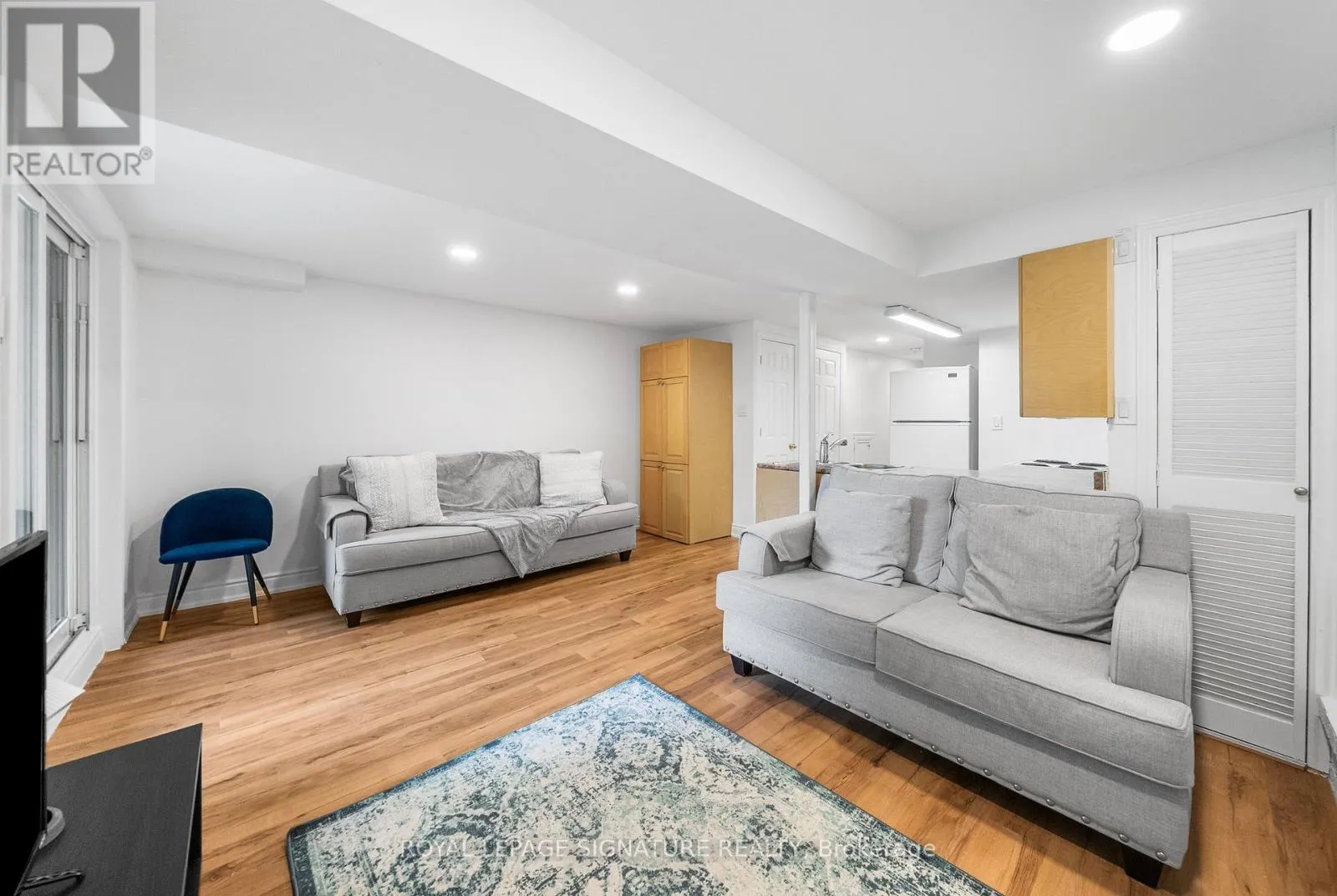 LOWER - 134 RIDGEBANK COURT