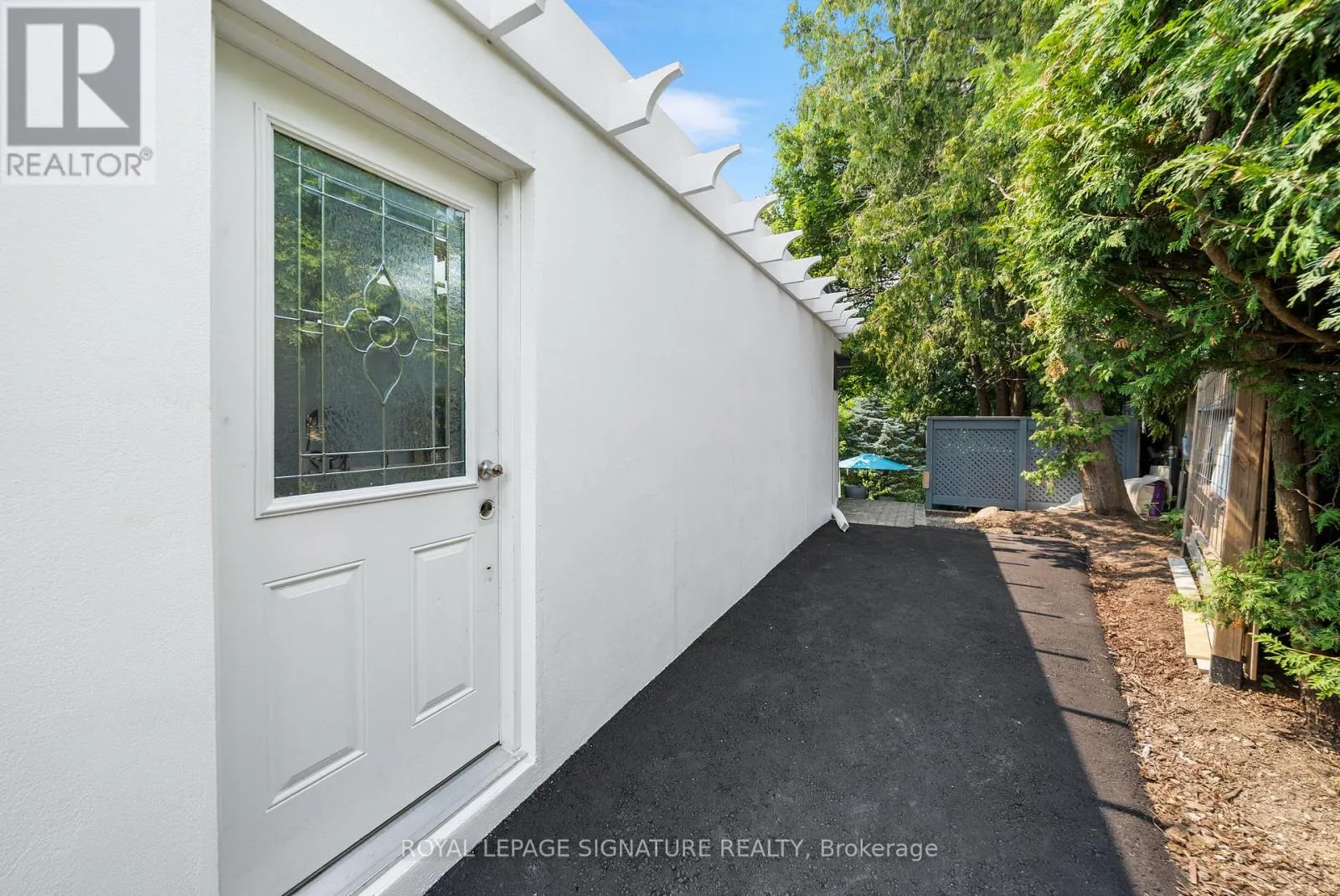 LOWER - 134 RIDGEBANK COURT