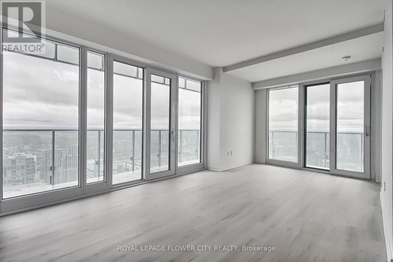 5704 - 3900 CONFEDERATION PARKWAY