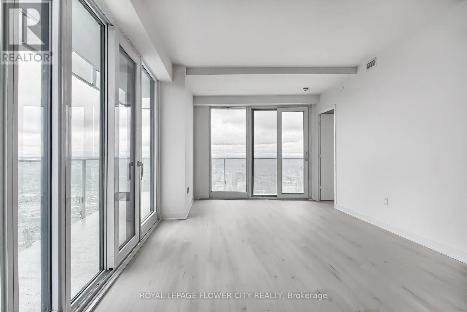 5704 - 3900 CONFEDERATION PARKWAY