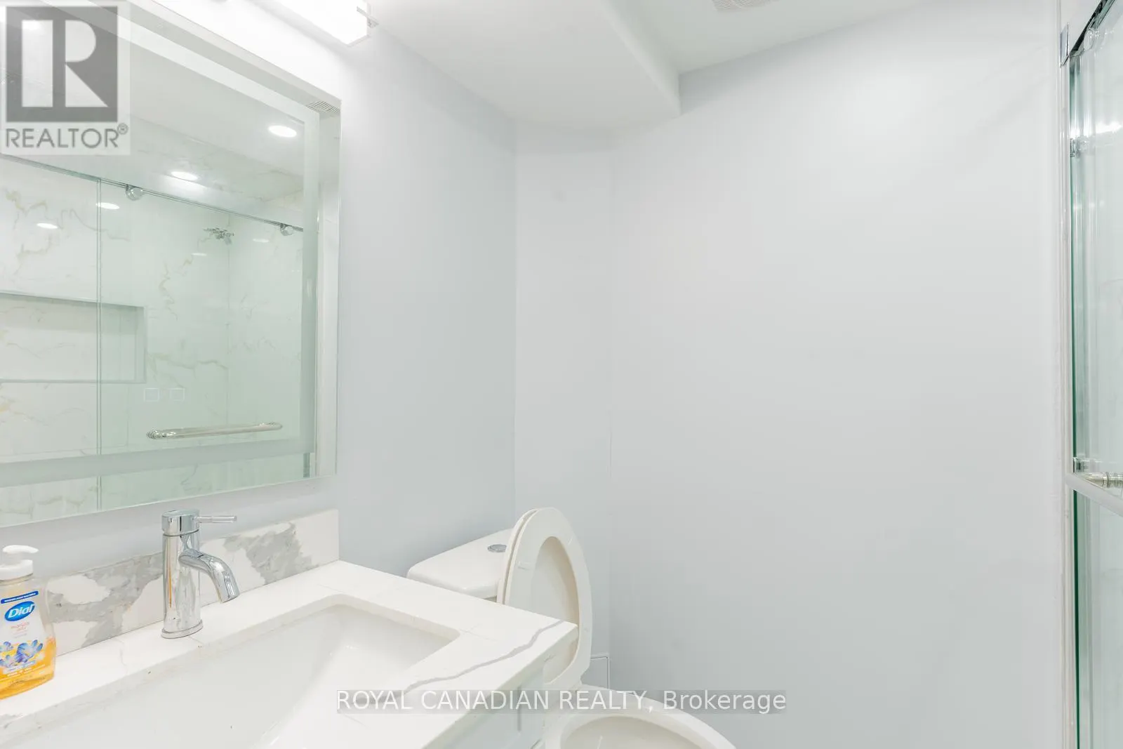 60 CHERRYTREE DRIVE W