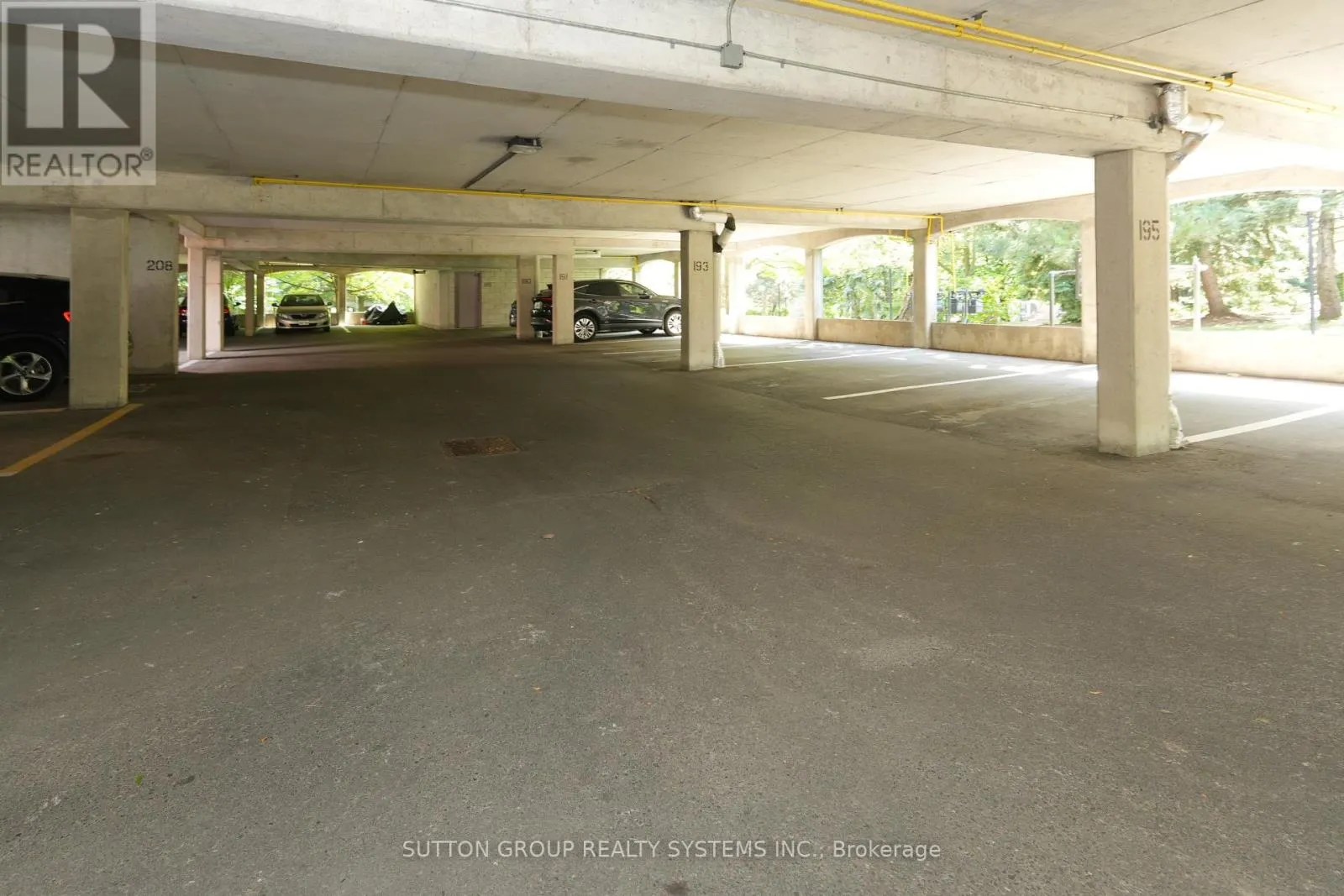 183 - 103 BRISTOL ROAD E