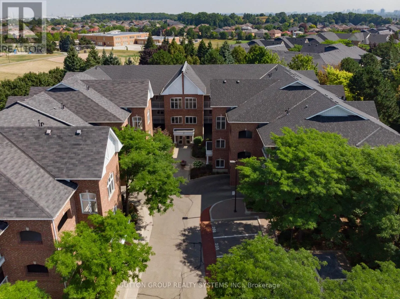 183 - 103 BRISTOL ROAD E