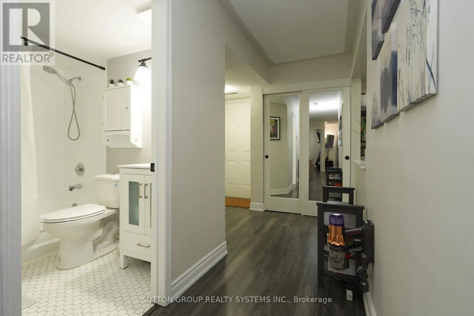 183 - 103 BRISTOL ROAD E