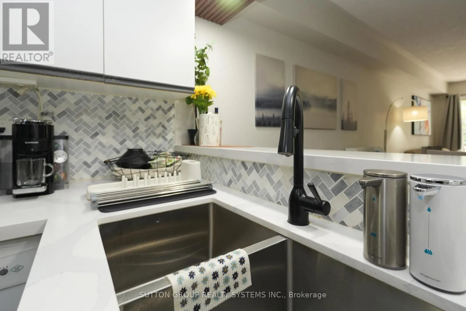 183 - 103 BRISTOL ROAD E