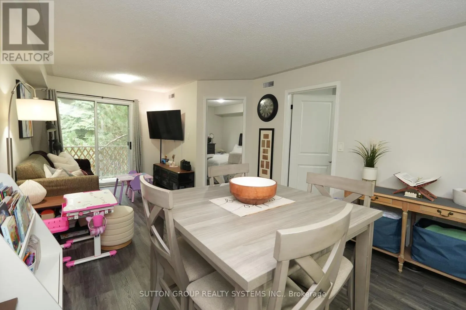 183 - 103 BRISTOL ROAD E