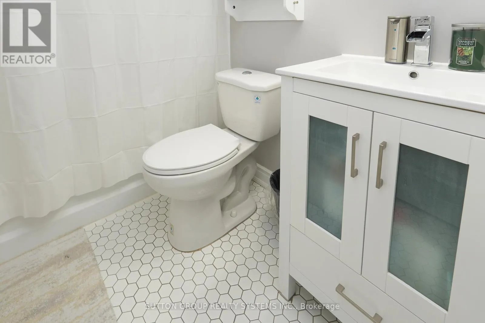 183 - 103 BRISTOL ROAD E