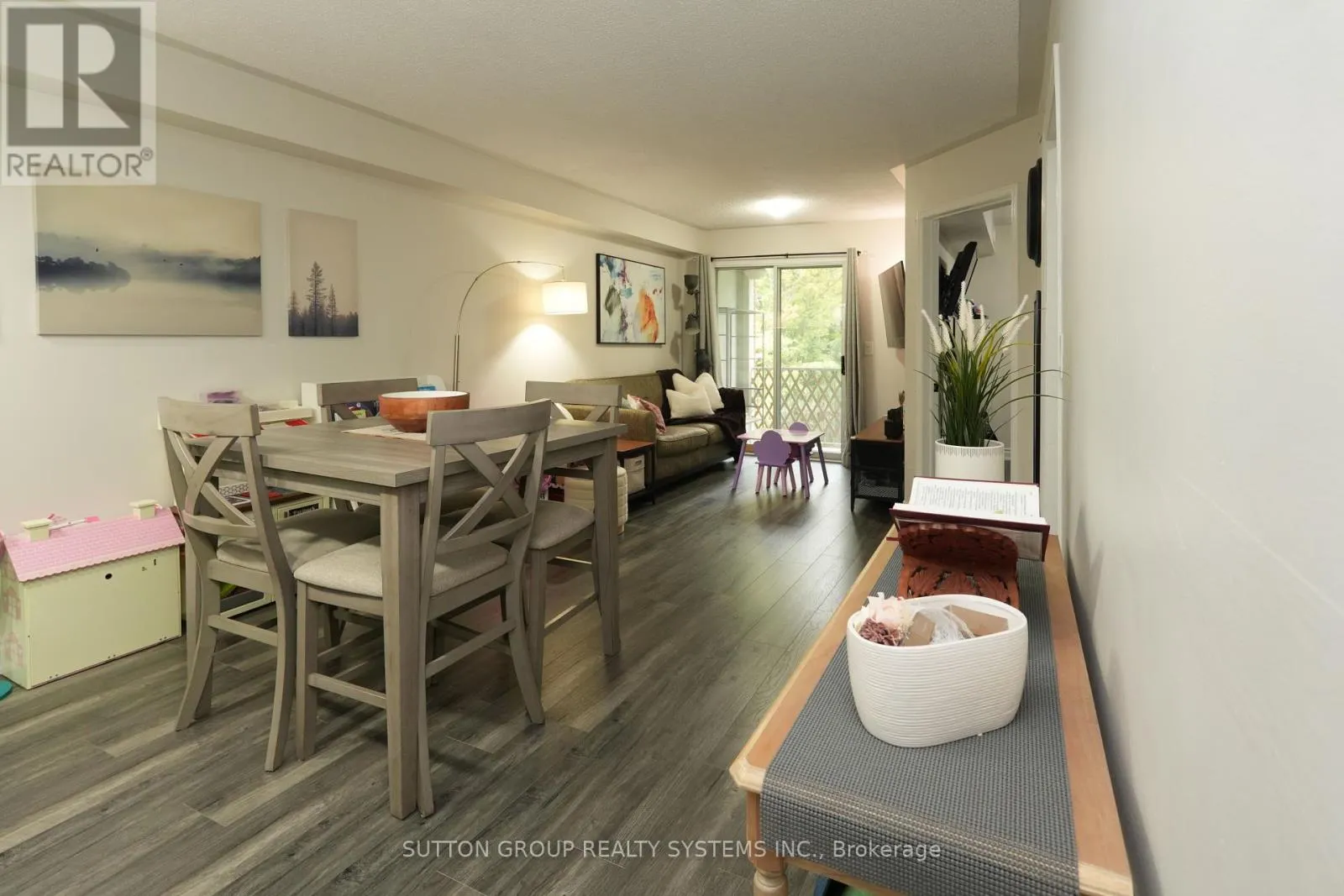 183 - 103 BRISTOL ROAD E