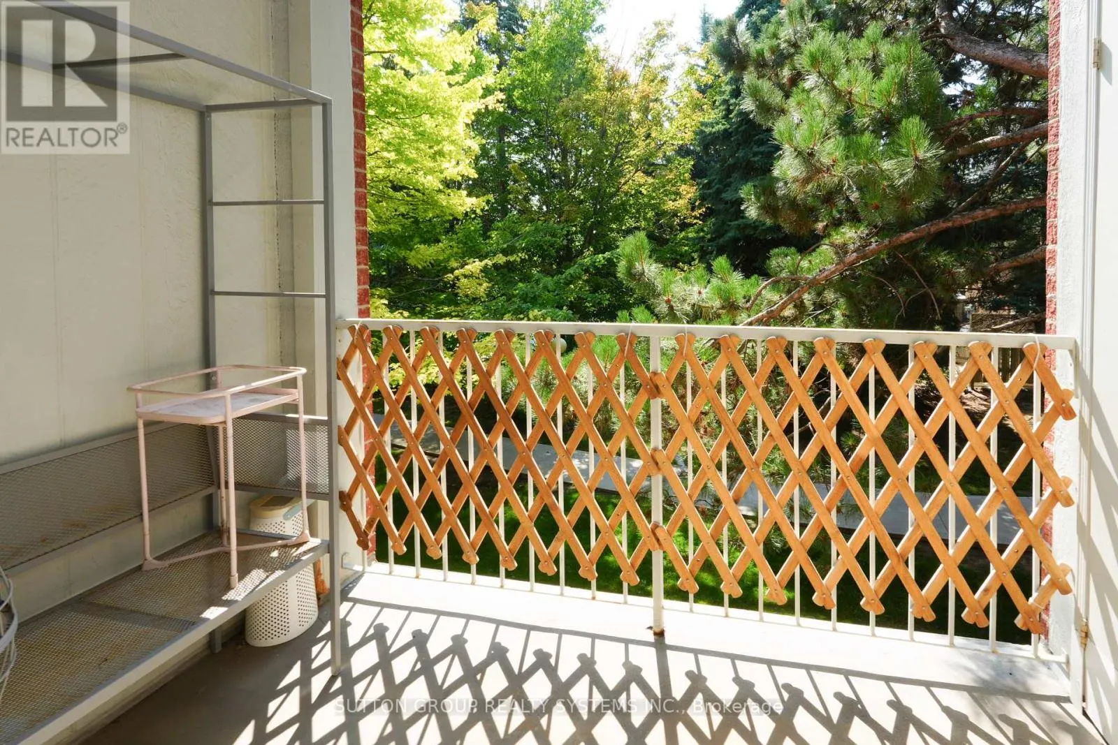 183 - 103 BRISTOL ROAD E