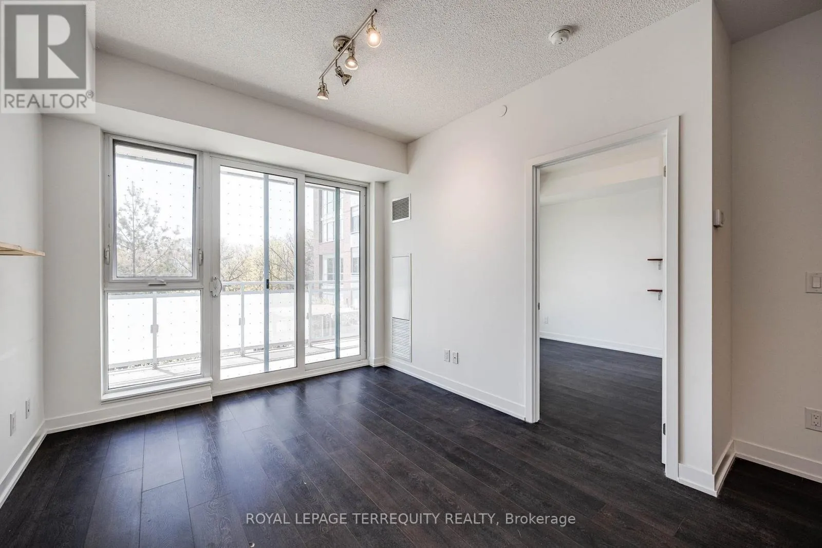 421 - 1830 BLOOR STREET W